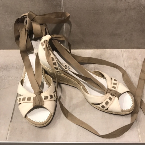 Naturalizer size 10 wedge shoes